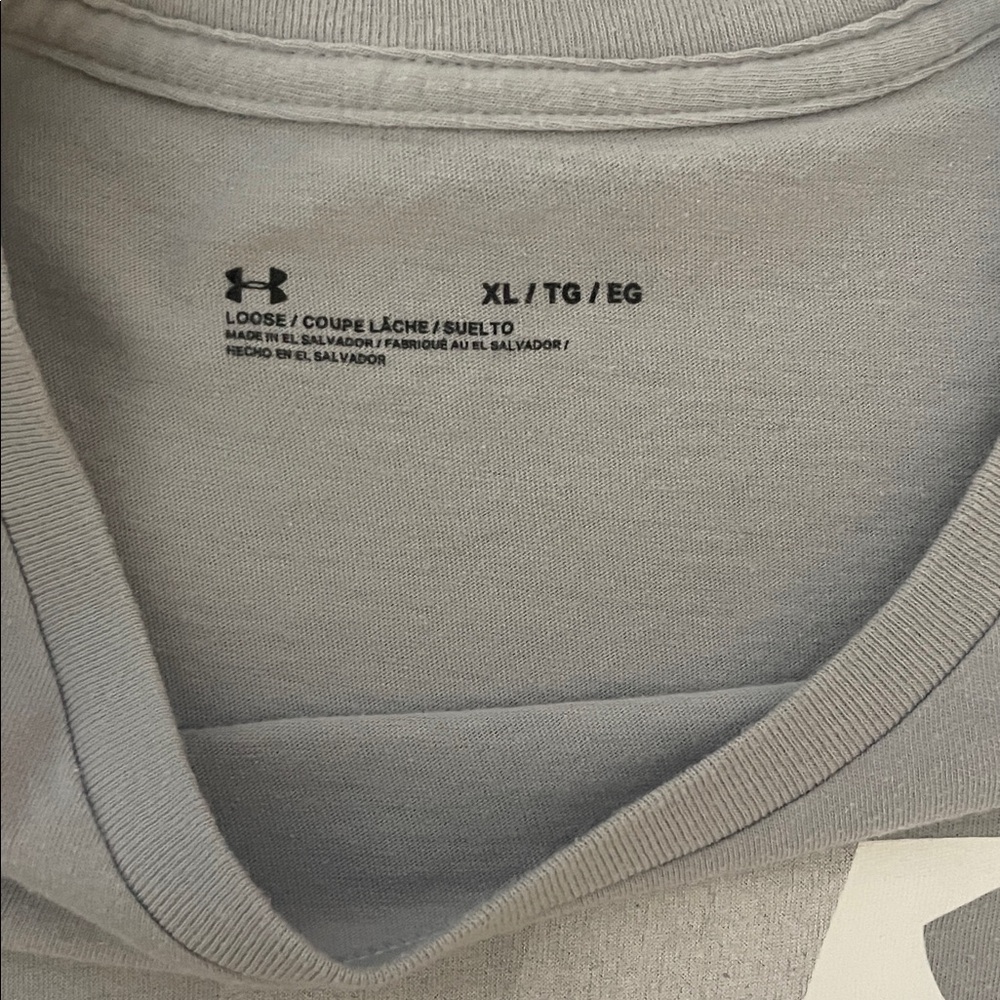 Under Armour Dark Gray Hoodie and Light Gray T-Shirt - Picture 3 of 5